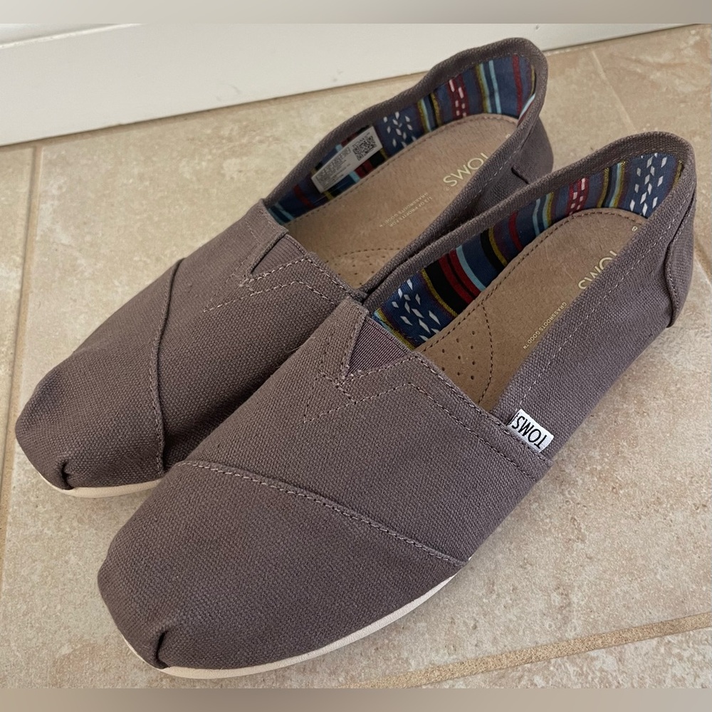 Women’s TOMS~Brown~Brand New~Sz 8
